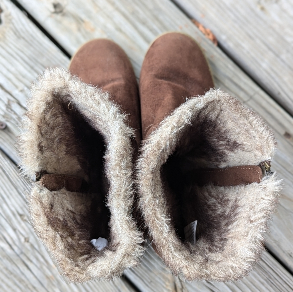 MOSSIMO Brown Suede Zip up Women's size 9.5 faux fur lined warm Winter Boots